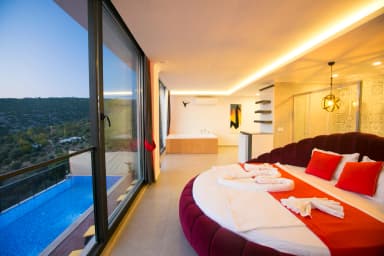 Villa Suare Korunaklı Havuz 36