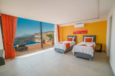 Villa Suare Korunaklı Havuz 98