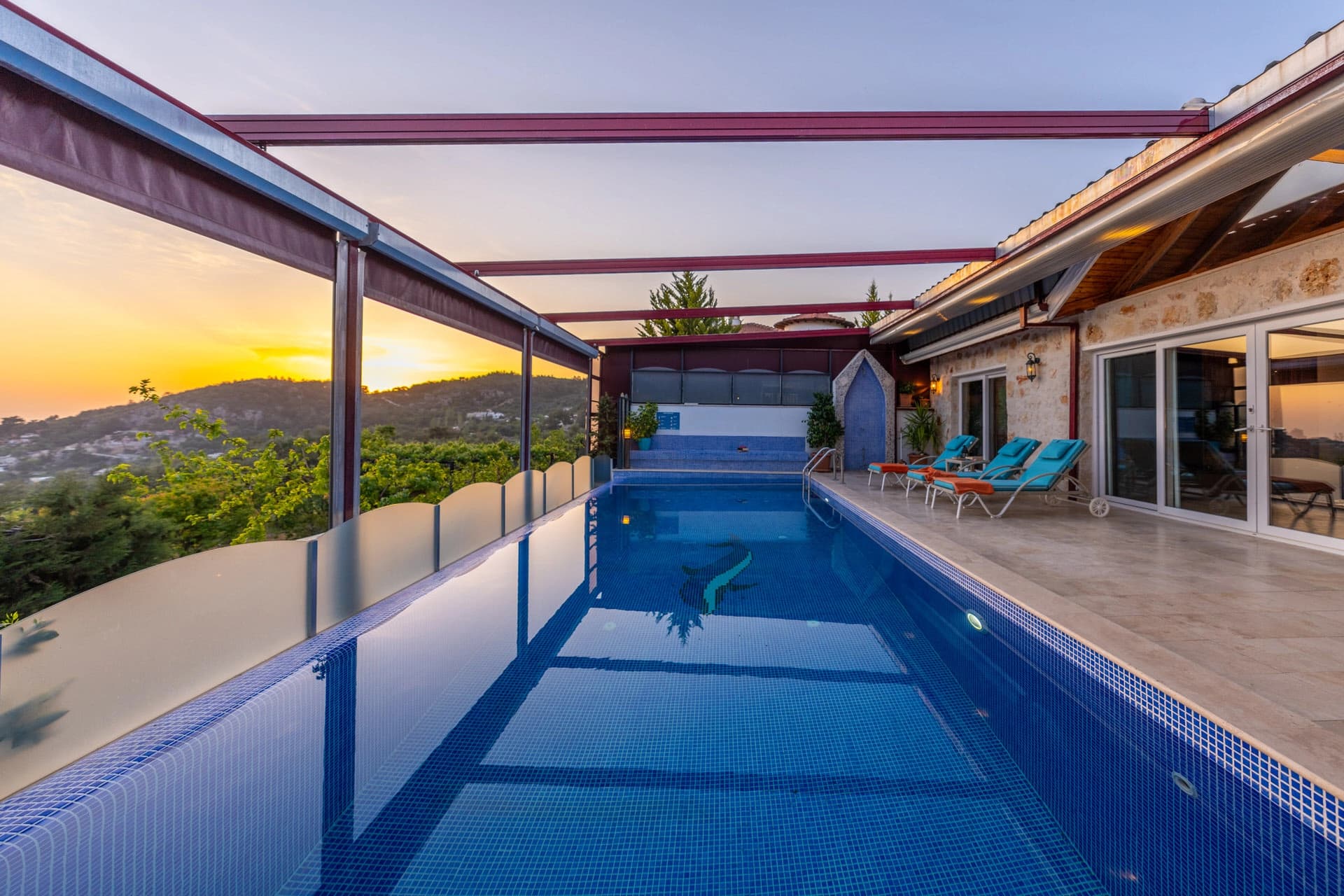 Villa Sude Korunaklı Havuz 85