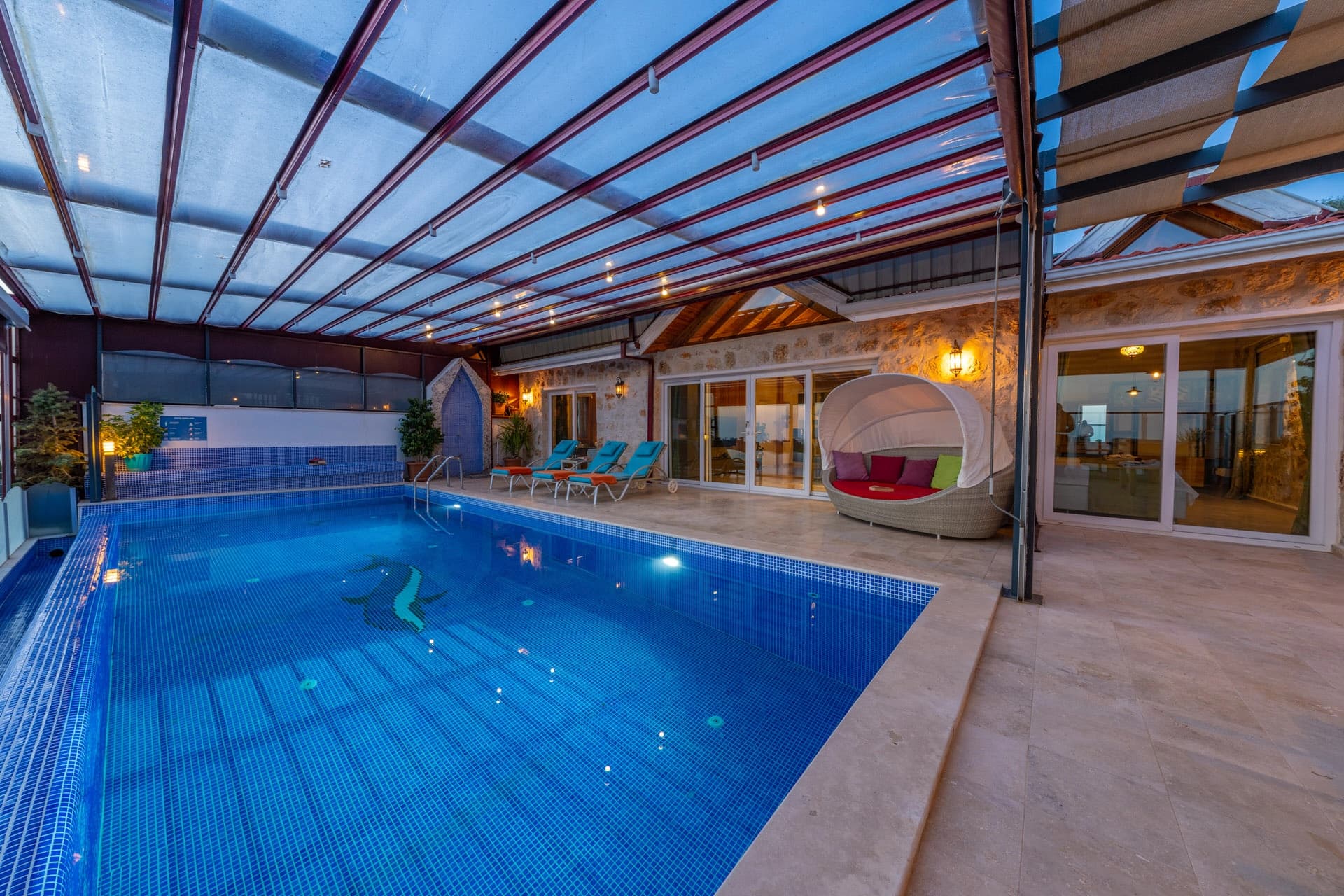 Villa Sude Korunaklı Havuz 99