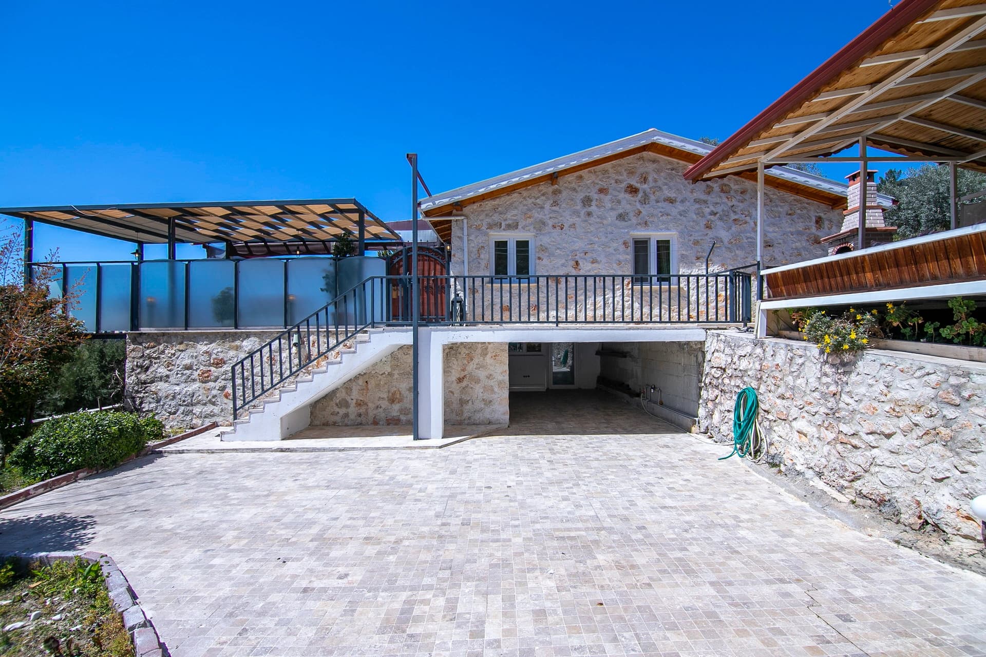 Villa Sude Korunaklı Havuz 37