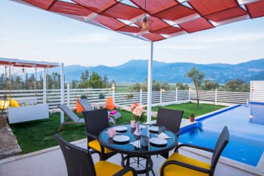 Villa Nar Çiçeği Korunaklı Havuz 61