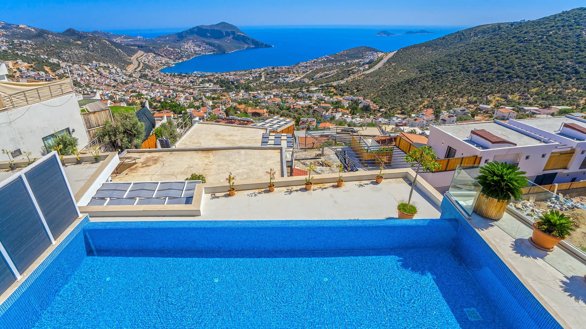 Villa Merit Royal Korunaklı Havuz 92