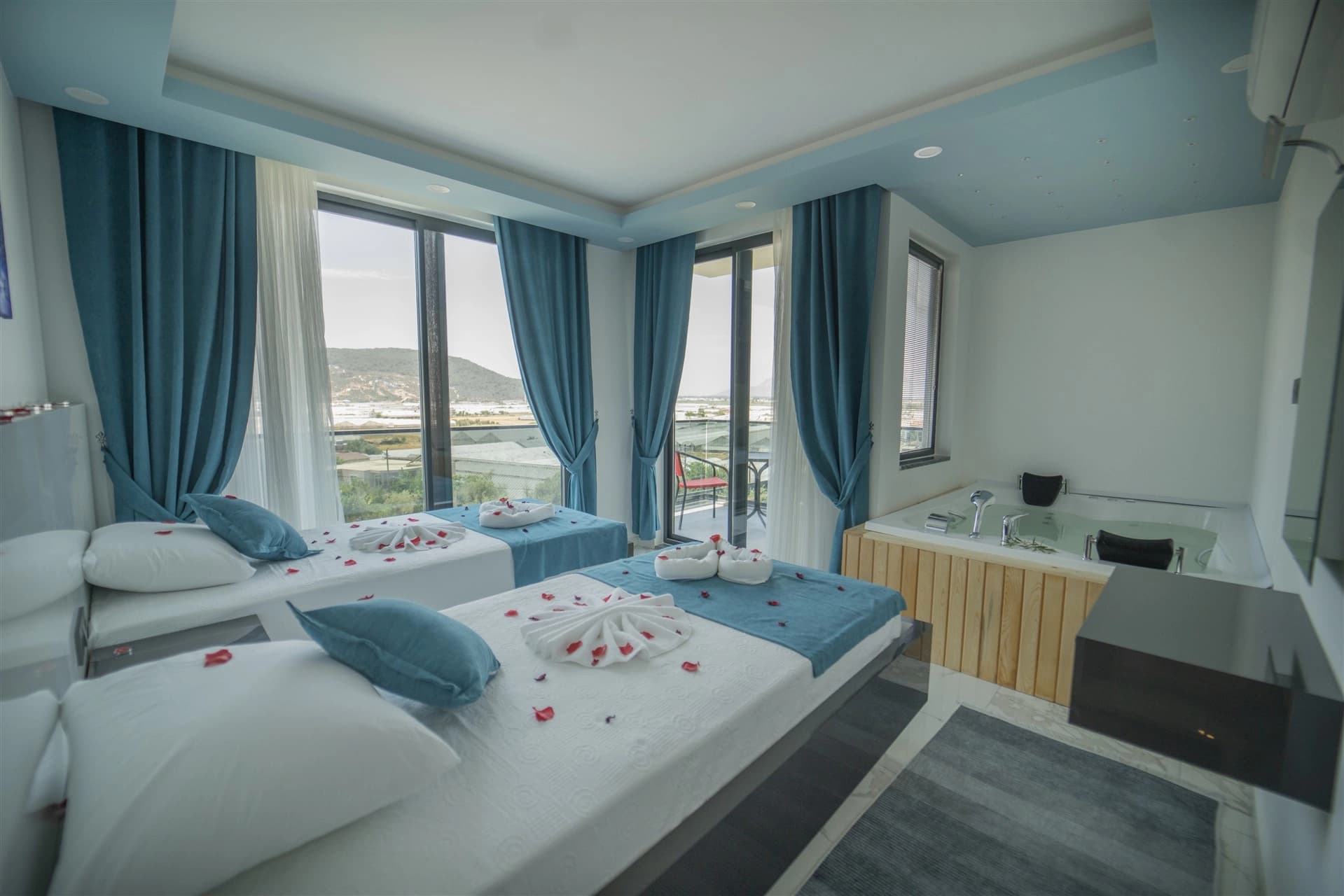 Villa Livaya Korunaklı Havuz 31