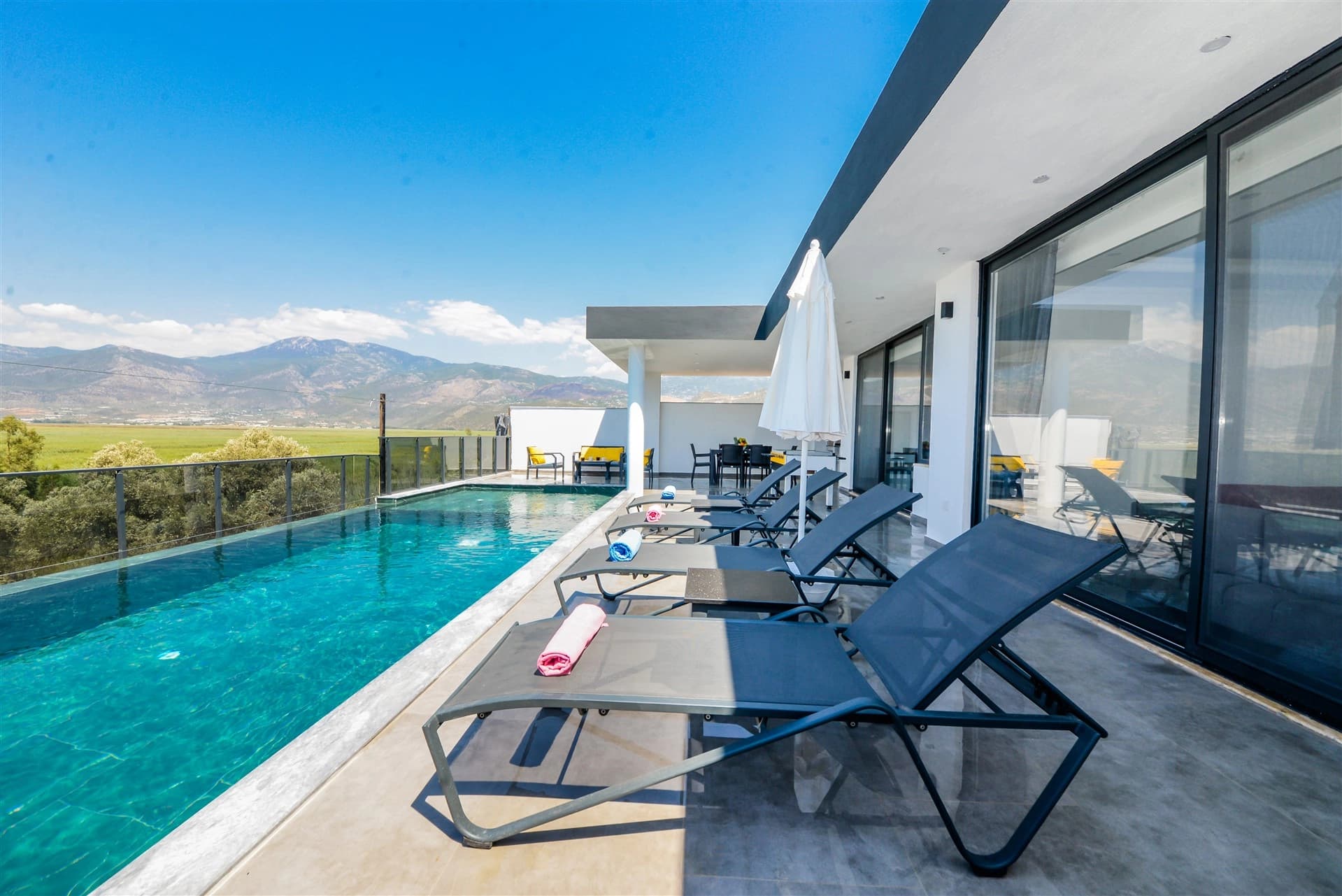Villa Nar Tanesi Korunaklı Havuz 61