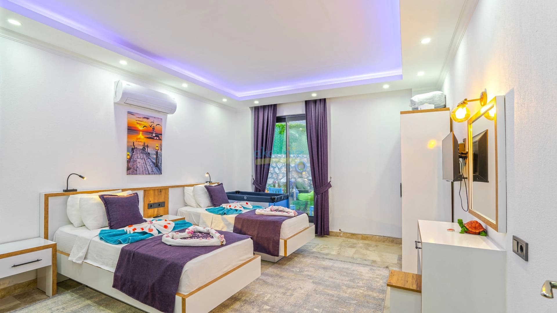 Villa Poruk Çiçeği Korunaklı Havuz 59