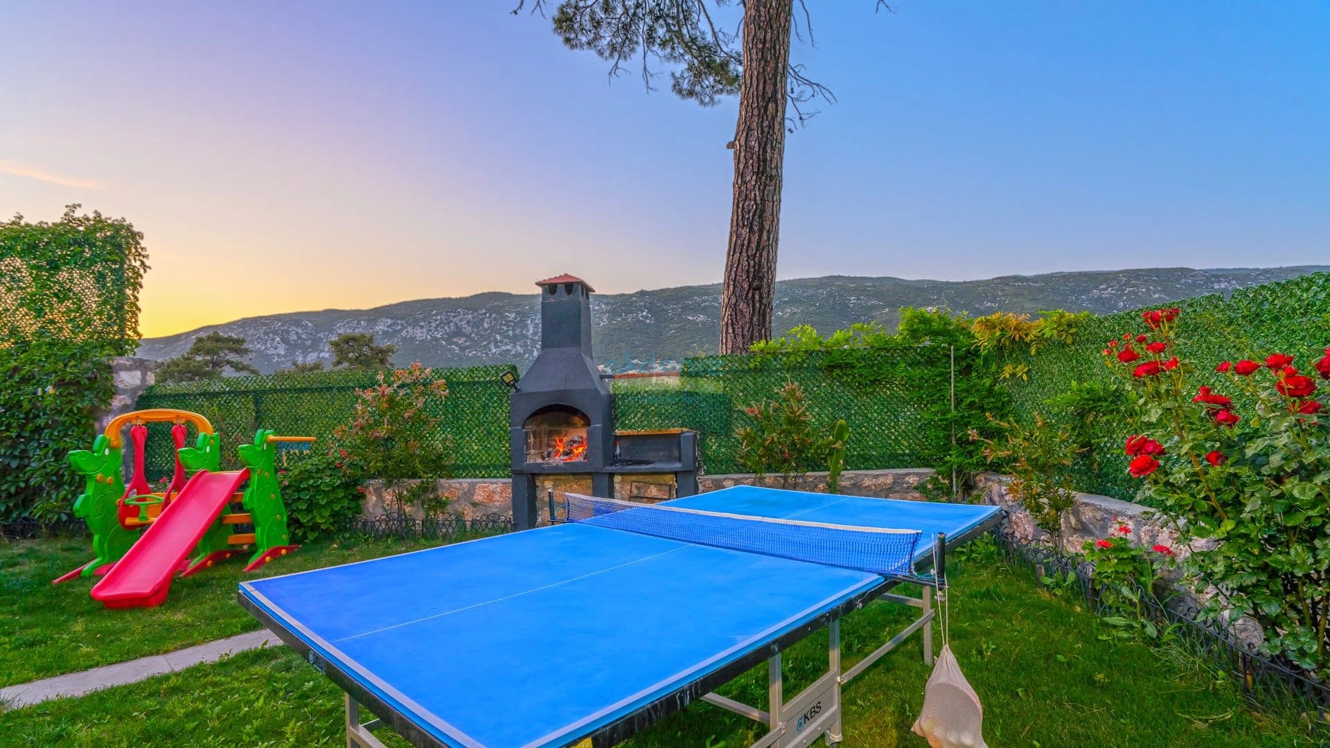 Villa Poruk Çiçeği Korunaklı Havuz 63