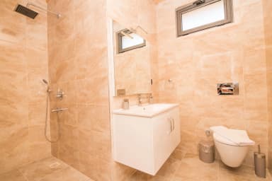 Villa Karadağ Korunaklı Havuz 74