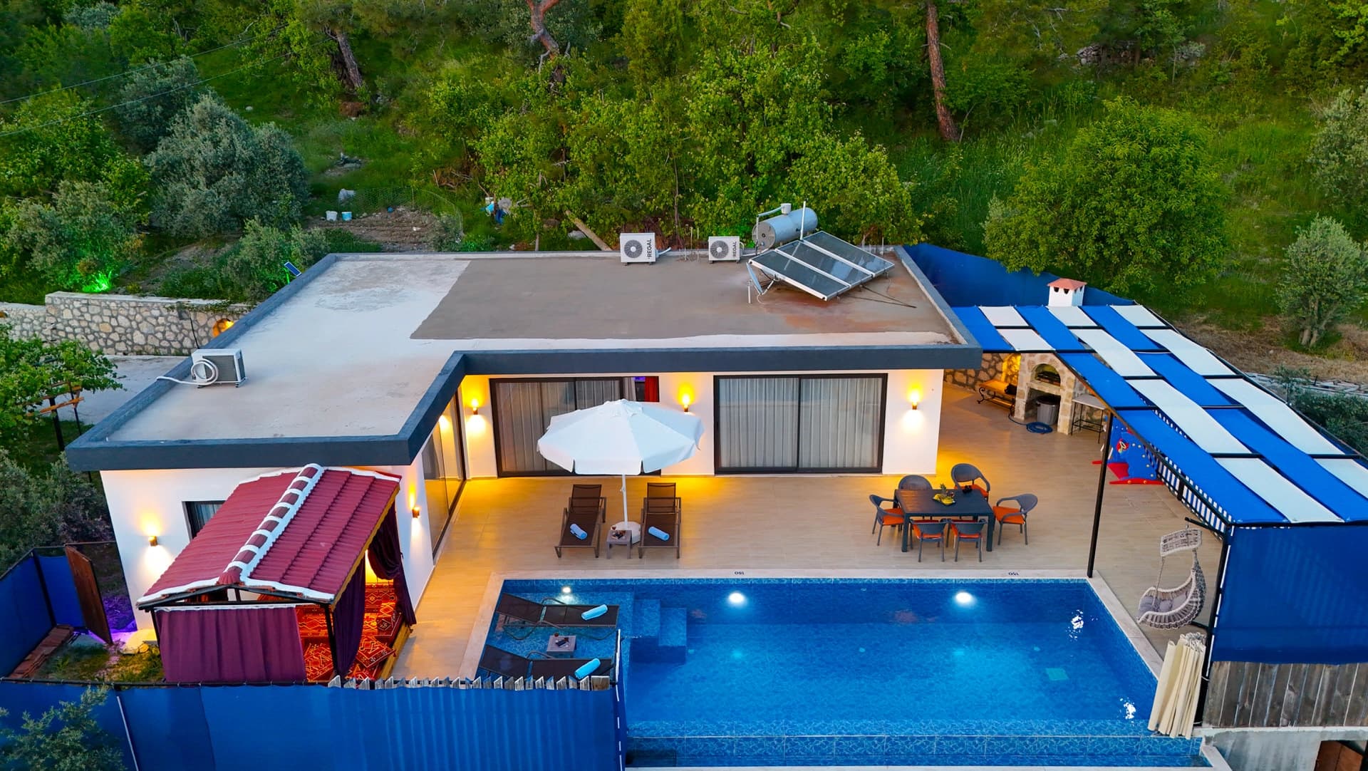 Villa Gökkuşağı Korunaklı Havuz 40