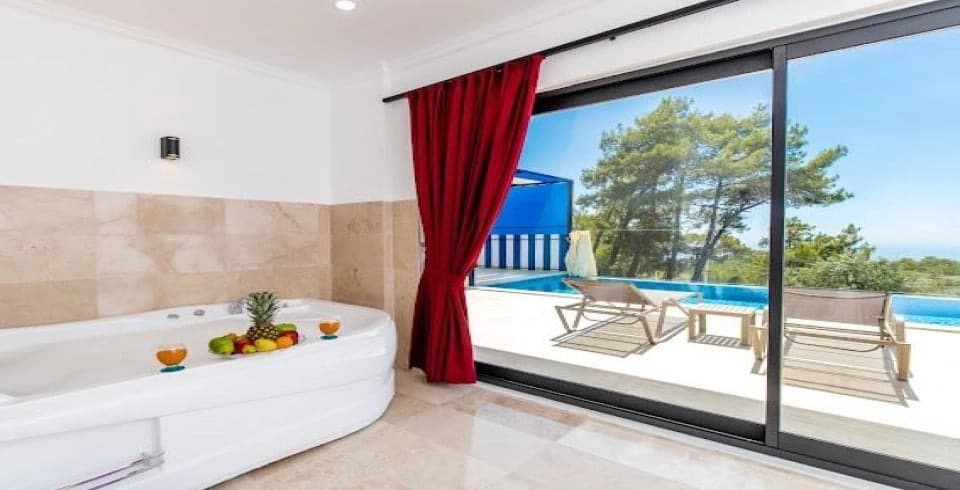 Villa Gökkuşağı Korunaklı Havuz 20