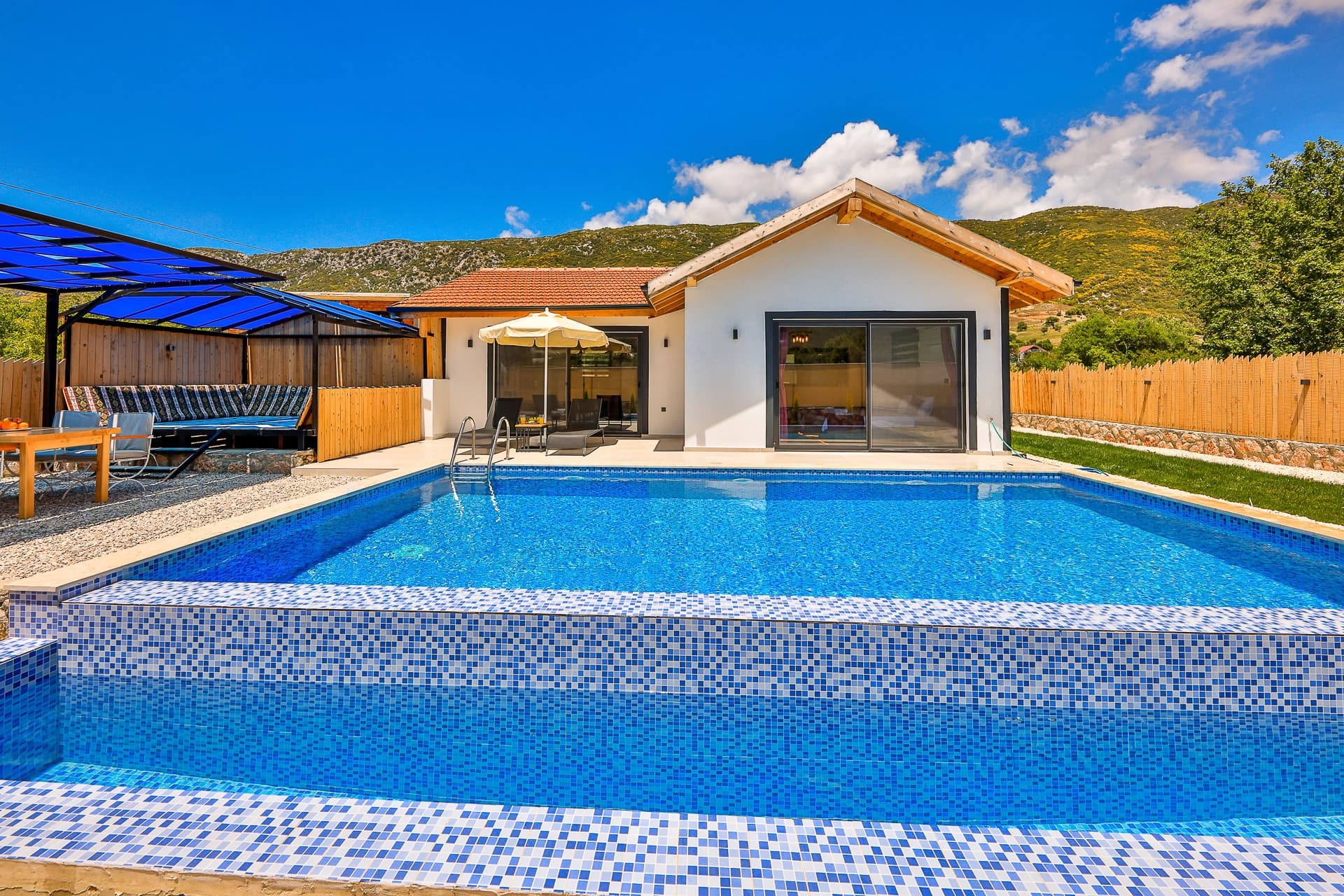Villa Erisa Korunaklı Havuz 28