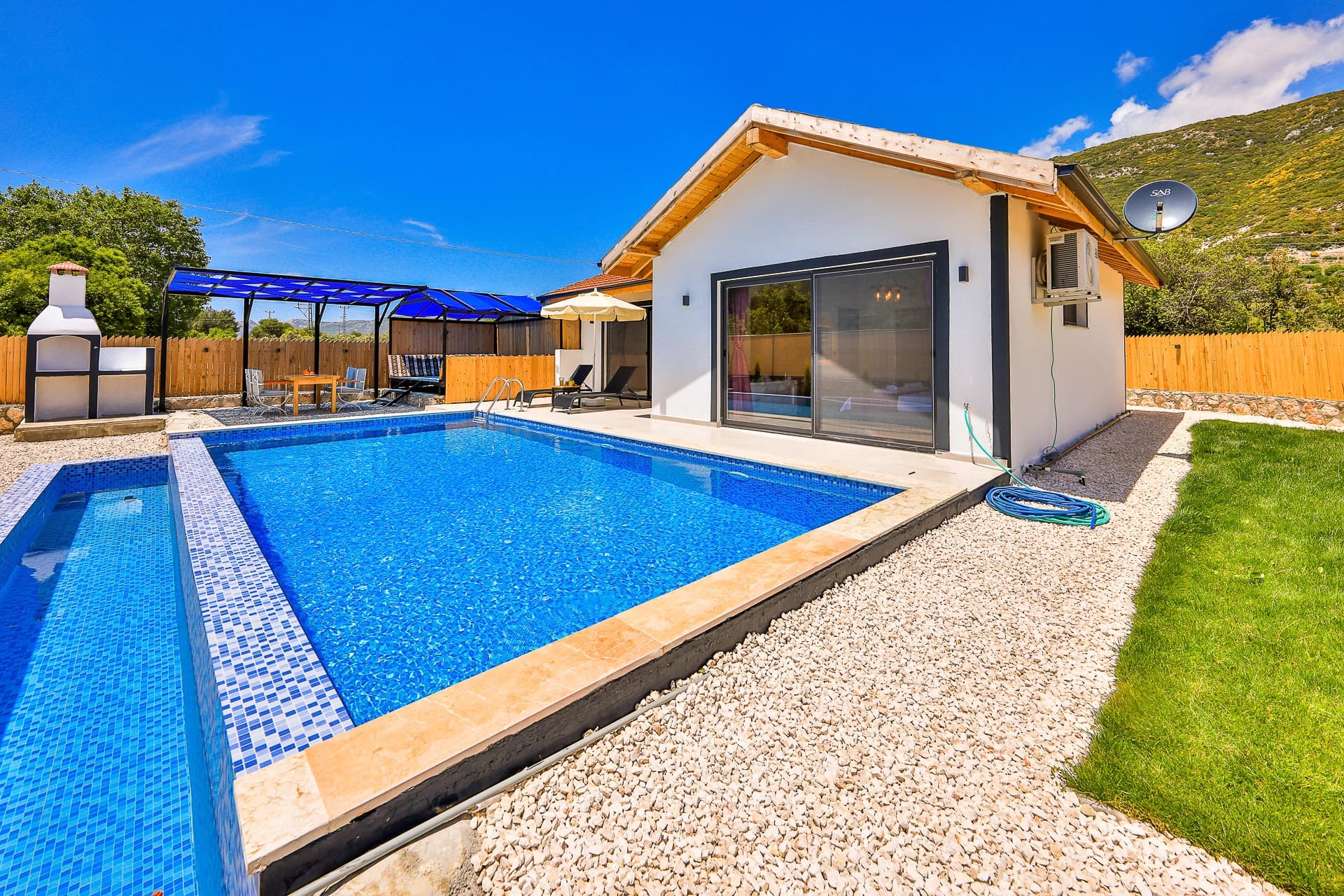 Villa Erisa Korunaklı Havuz 56