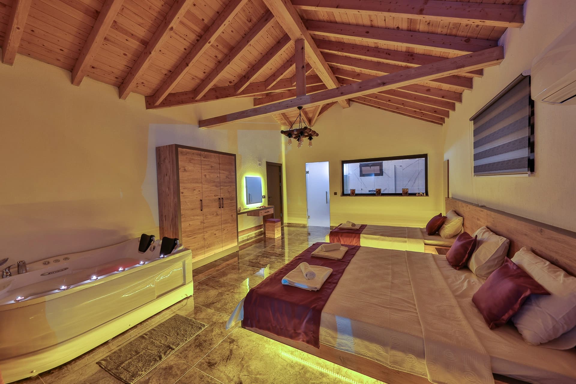 Villa Erisa Korunaklı Havuz 24