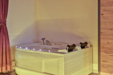 Villa Erisa Korunaklı Havuz 52