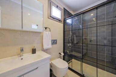 Villa Famose Korunaklı Havuz 65