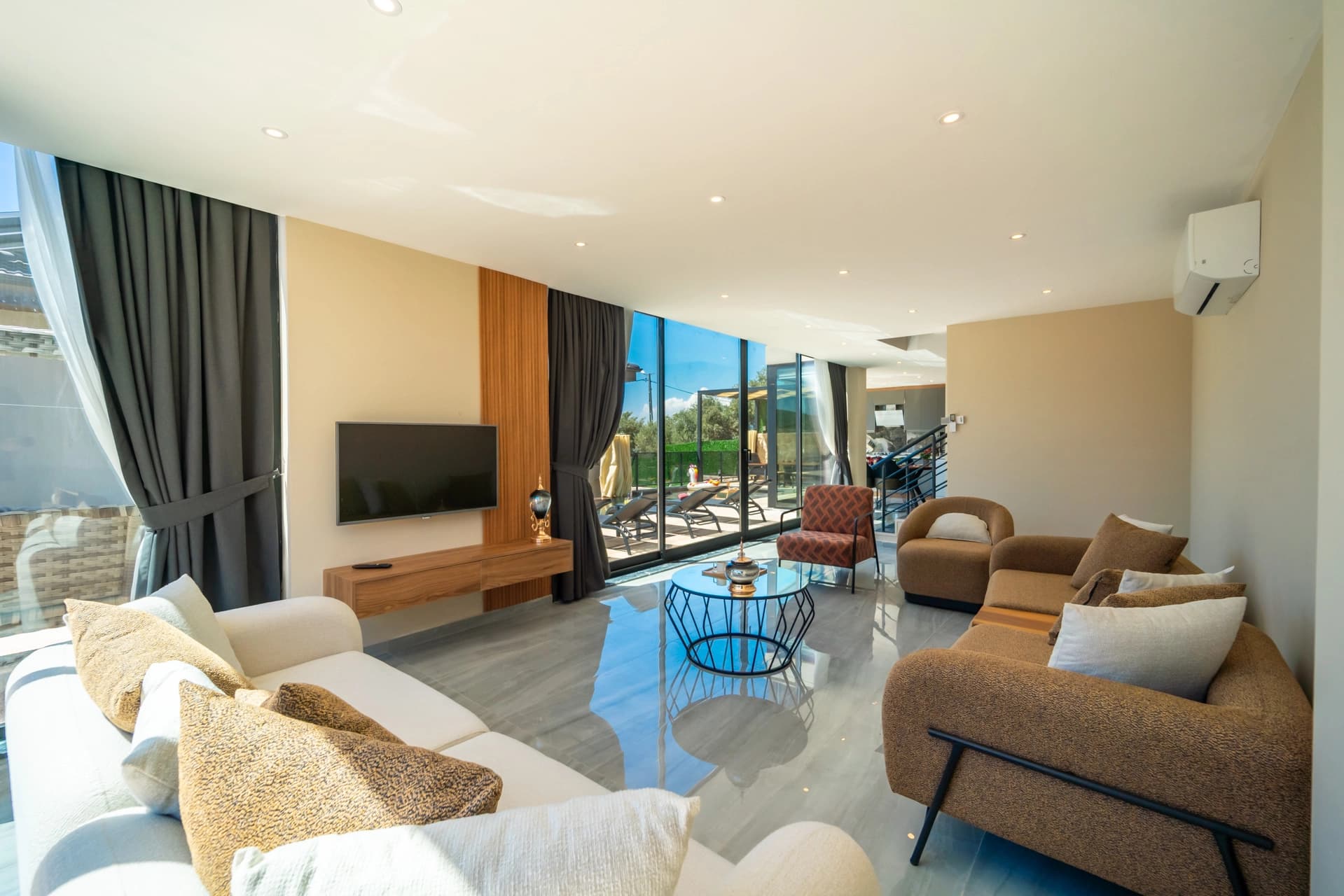 Villa Colombia Korunaklı Havuz 87